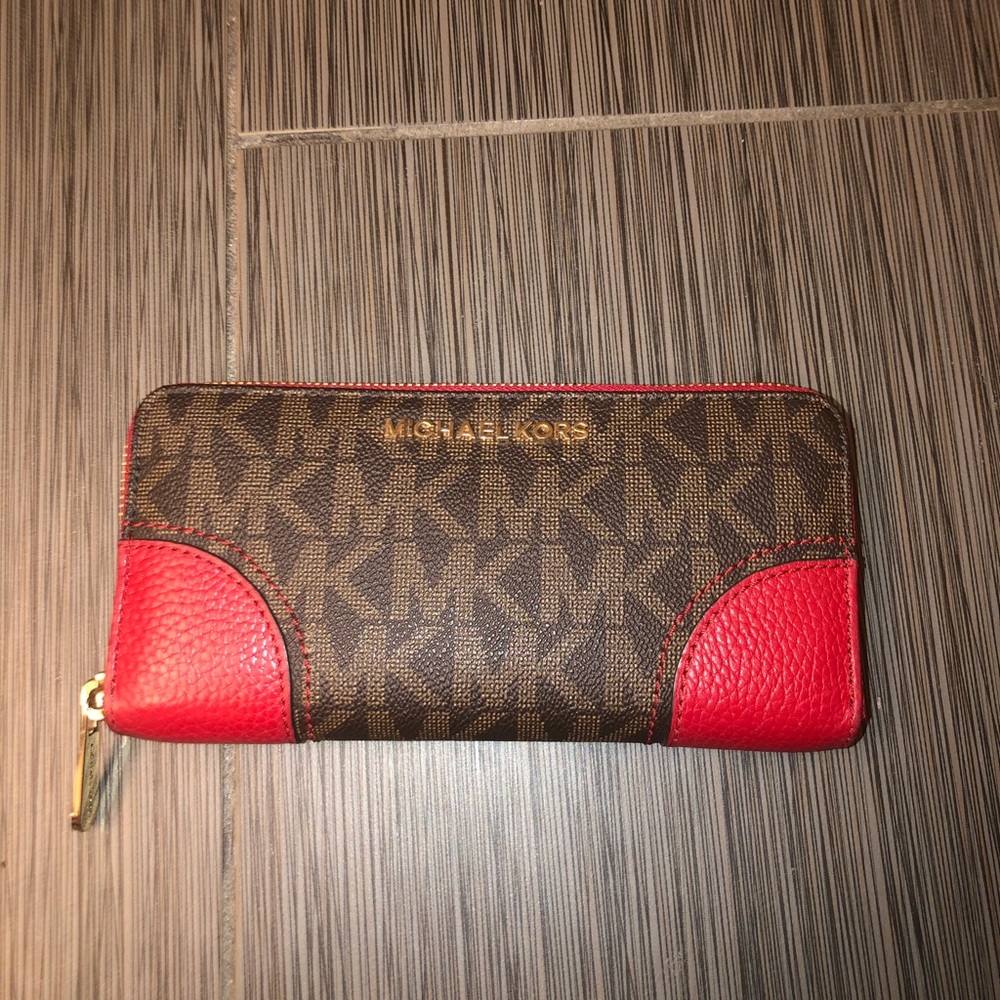 Michael Kors wallet